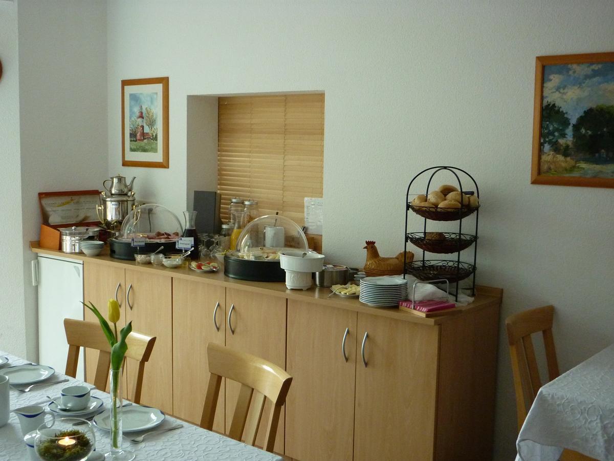 Pension Zum Leuchtturm Bastorf Екстериор снимка