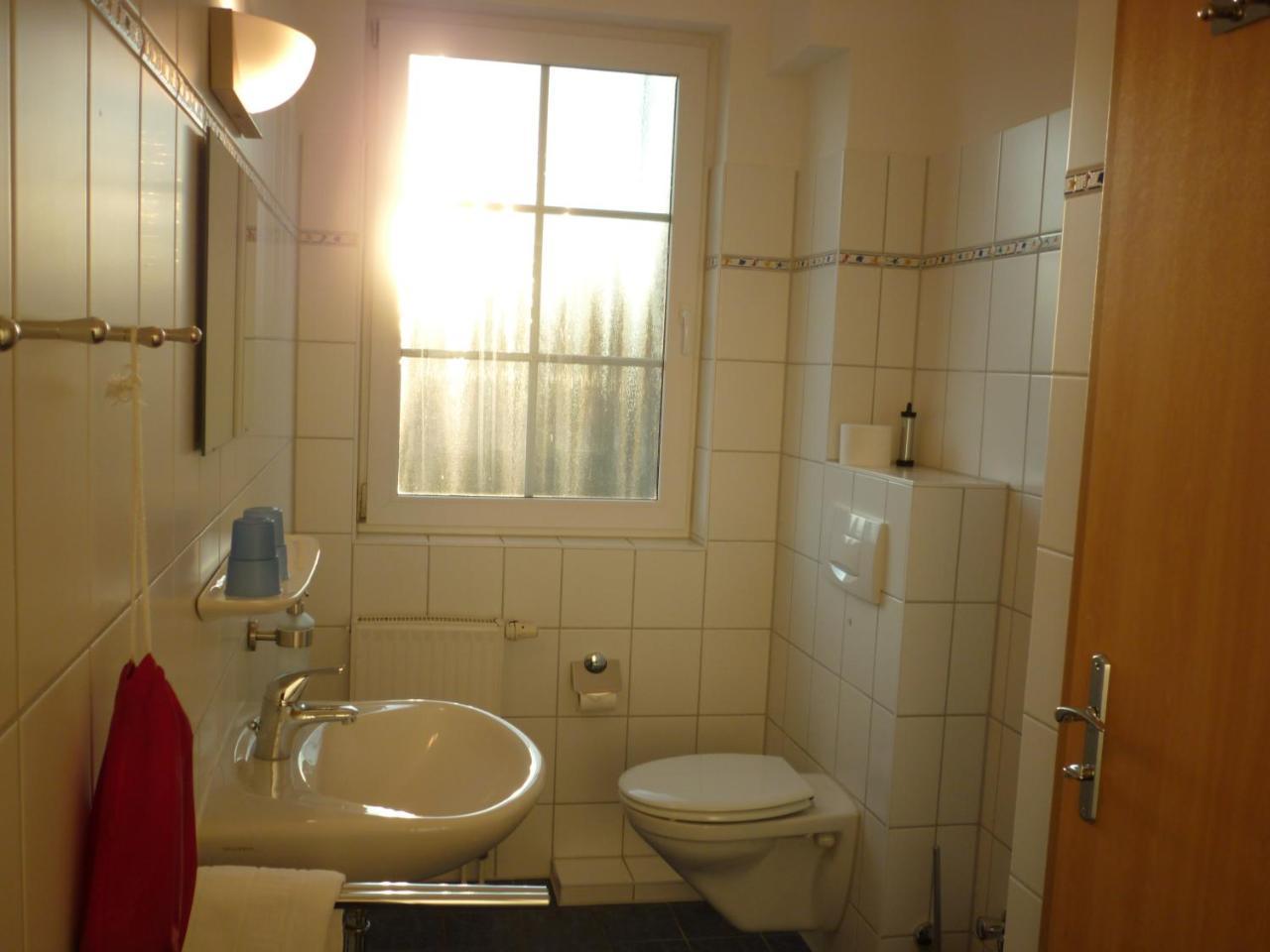 Pension Zum Leuchtturm Bastorf Екстериор снимка