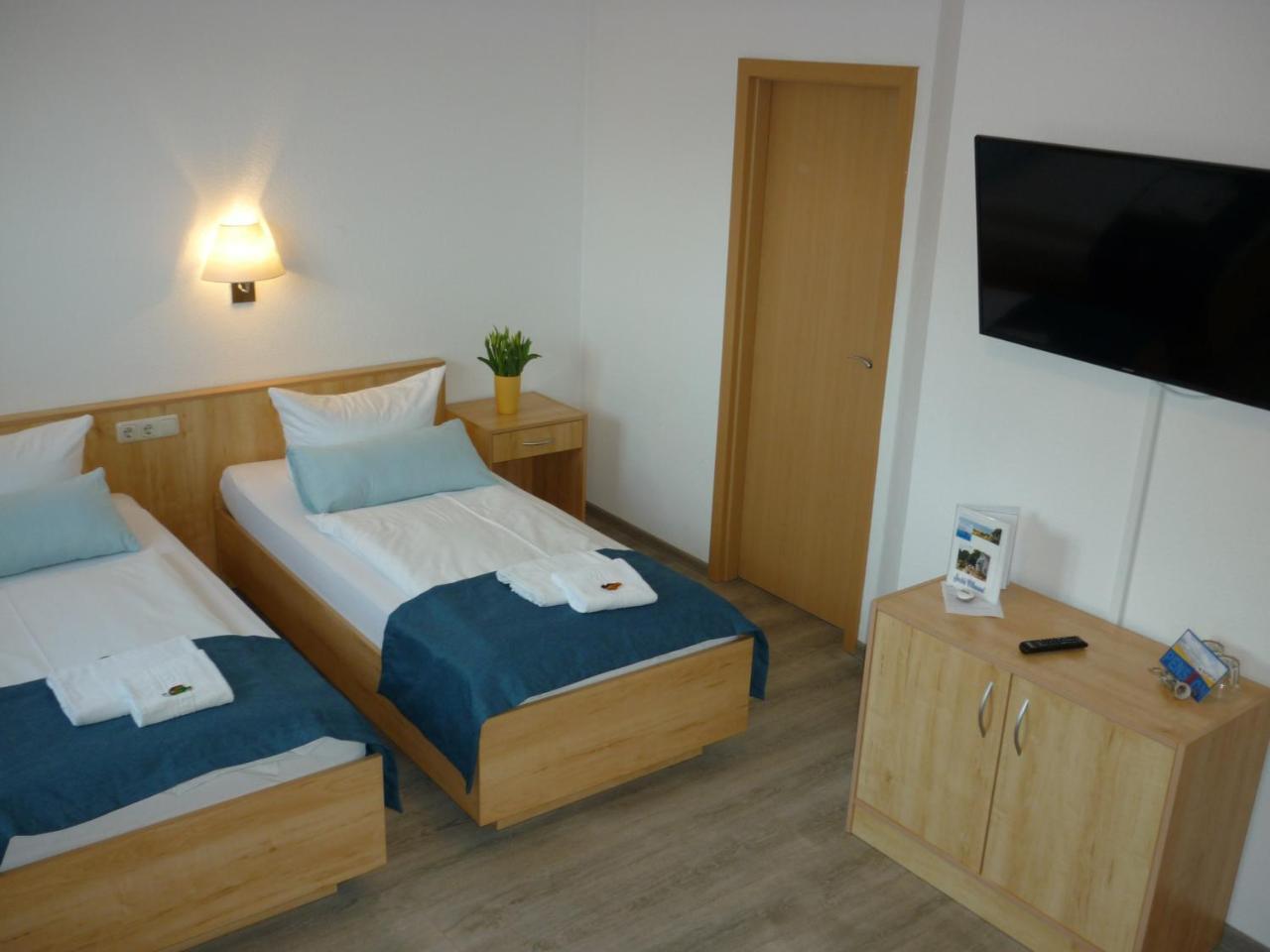 Pension Zum Leuchtturm Bastorf Екстериор снимка