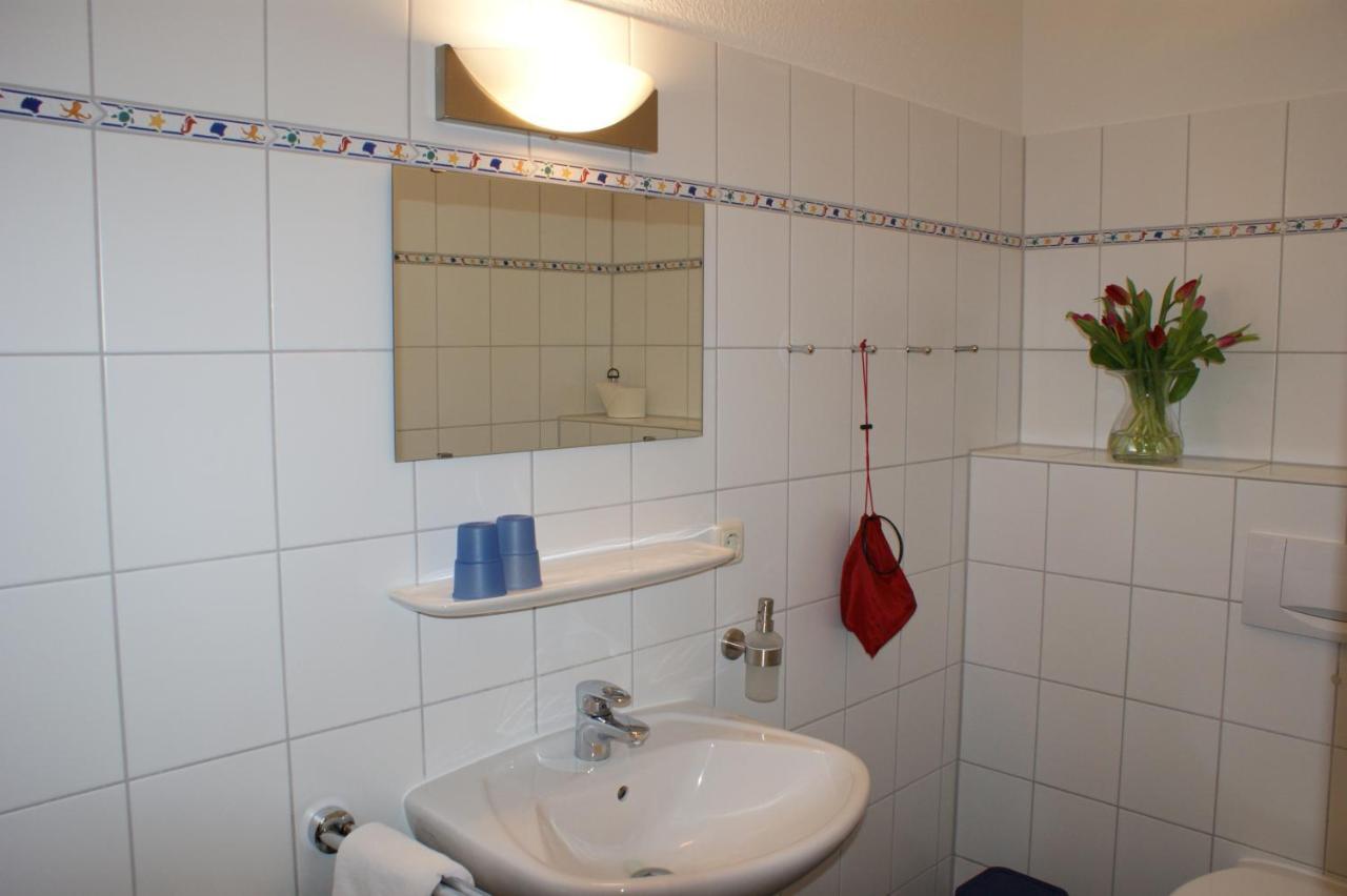 Pension Zum Leuchtturm Bastorf Екстериор снимка