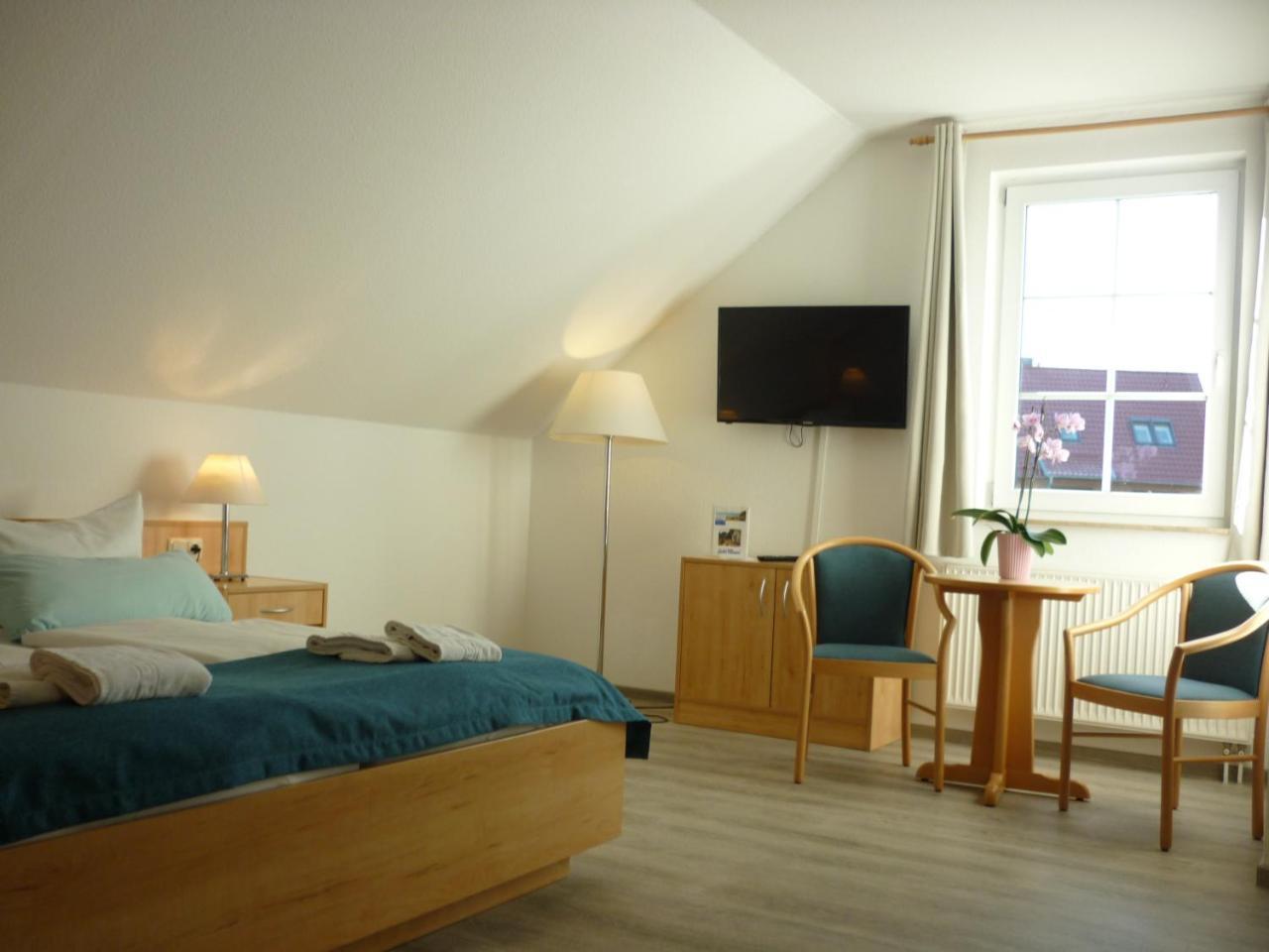 Pension Zum Leuchtturm Bastorf Екстериор снимка